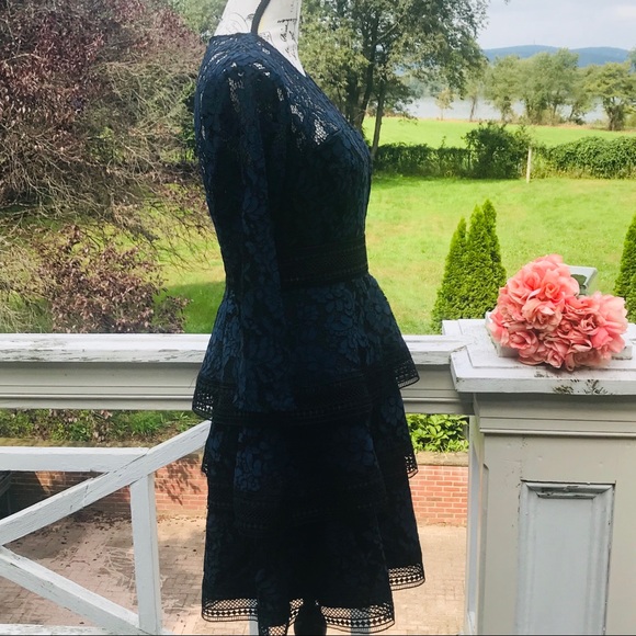 ELIZA J Lace Fit & Flare Dress Navy & Black Sz 6 - Picture 4 of 8